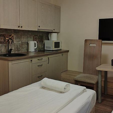 Kubu Ground Floor Rooms Kłajpeda Zewnętrze zdjęcie